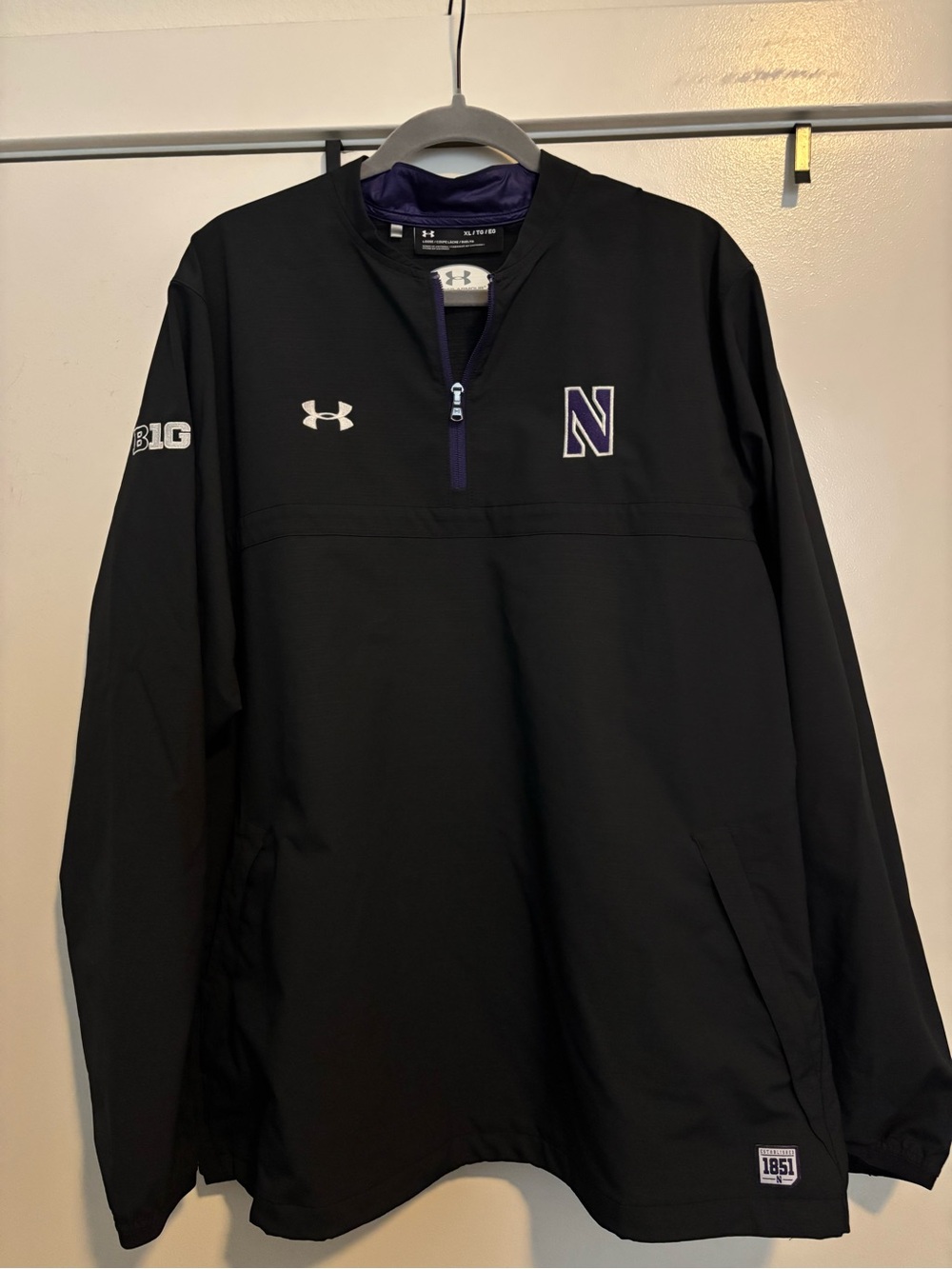 Under Armour Men’s BIG10 Northwestern Wildcats Black 1/4 Zip Pullover Jacket